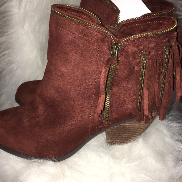 New women’s boots - Picture 2 of 5